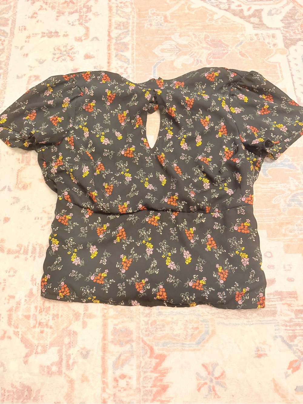 Abercrombie & Fitch Black Floral Puff-Sleeve Keyhole Blouse